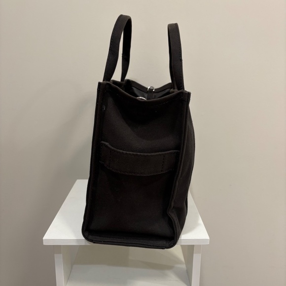 MARC JACOBS | The Canvas Medium Tote Bag | Black - Picture 4 of 7